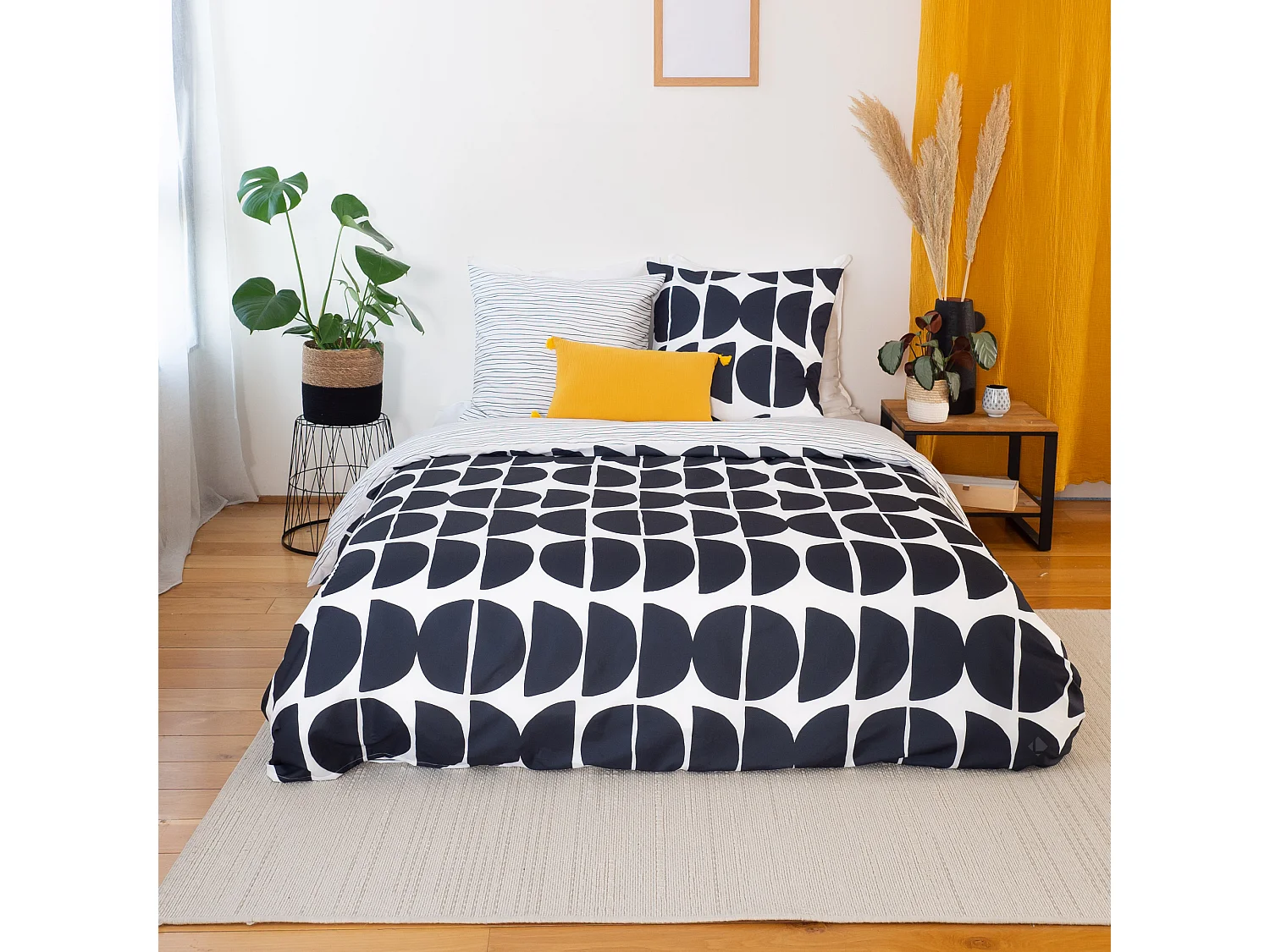 Parure de lit 260x240 cm microfibre AVA Noir 3 pièces