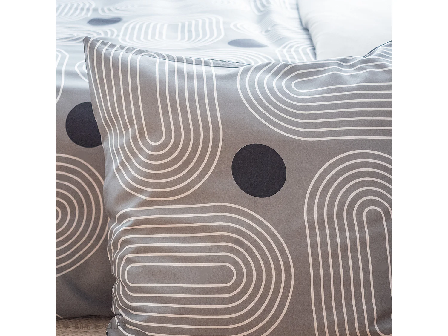 Parure de lit 260x240 cm microfibre FROGGUIE gris 3 pièces