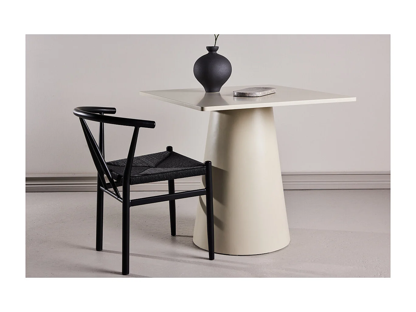 Table à Manger Design "Lanzi" 80cm Beige