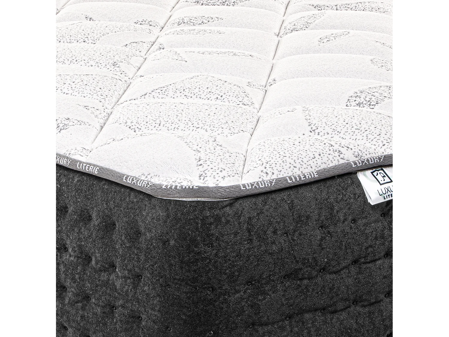Matelas Sérénité, 27cm, Ressorts Ensachés, Mousse Haute Densité, ergonomique, Soutien très ferme + oreiller(s) + couette