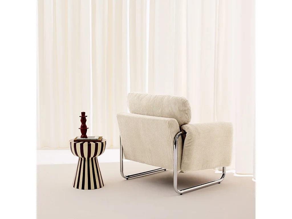 Sillón vintage de pana con estructura cromada blanco roto