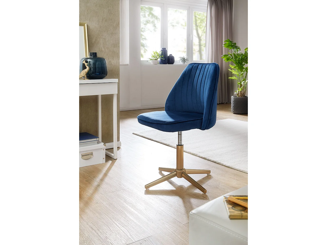 bureaustoel donkerblauw velvet design draaifauteuil met