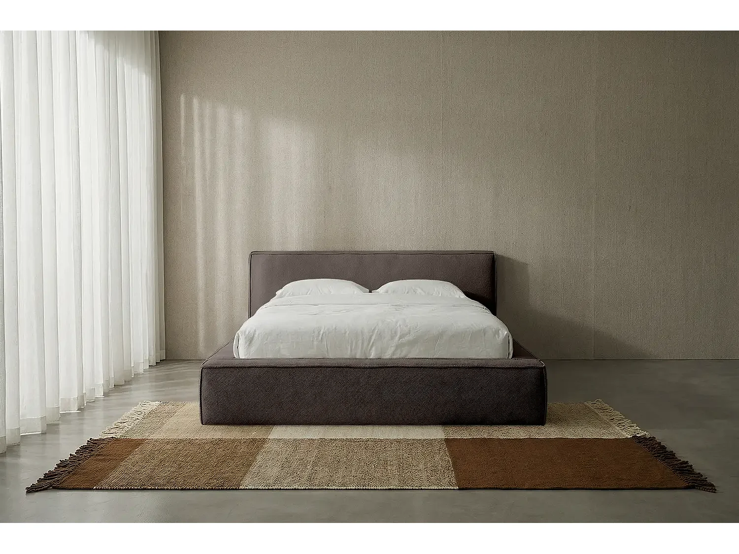 Lit capitonné MNUUO BUUN avec coffre de rangement, marron, 200 x 200 cm, sommier à lattes en bois relevable