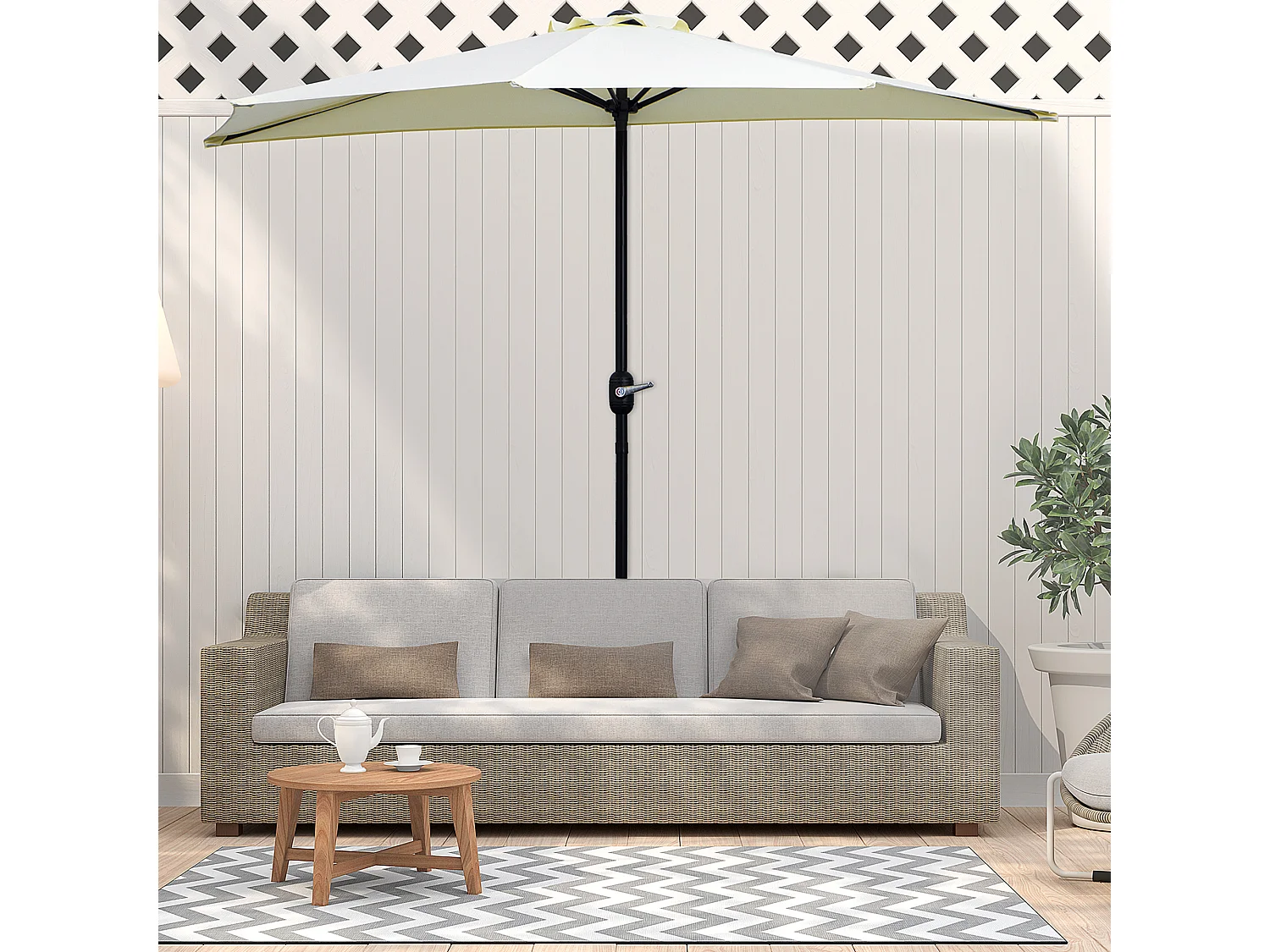 Ombrellone mezzaluna da terrazza con apertura a manovella beige