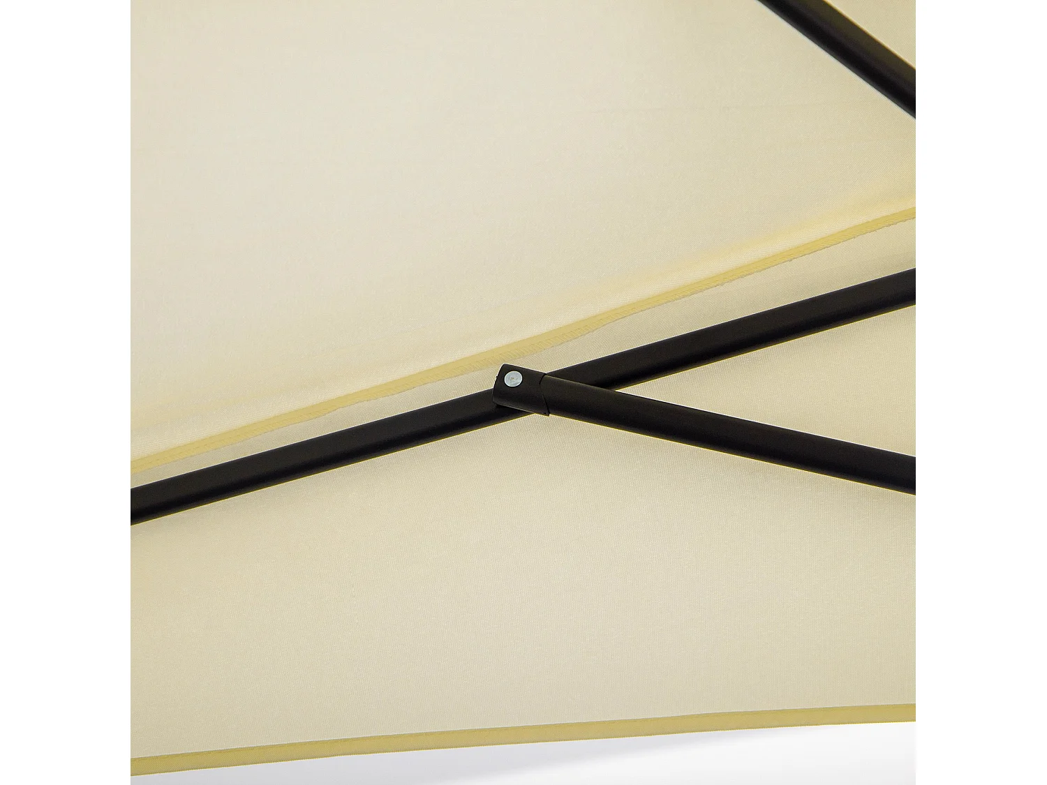 Ombrellone mezzaluna da terrazza con apertura a manovella beige
