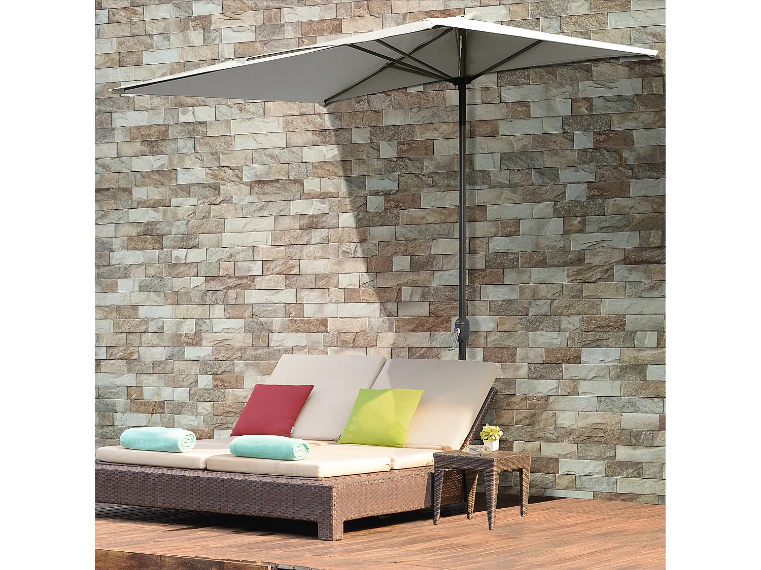 Ombrellone mezzaluna da parete con apertura a manovella beige