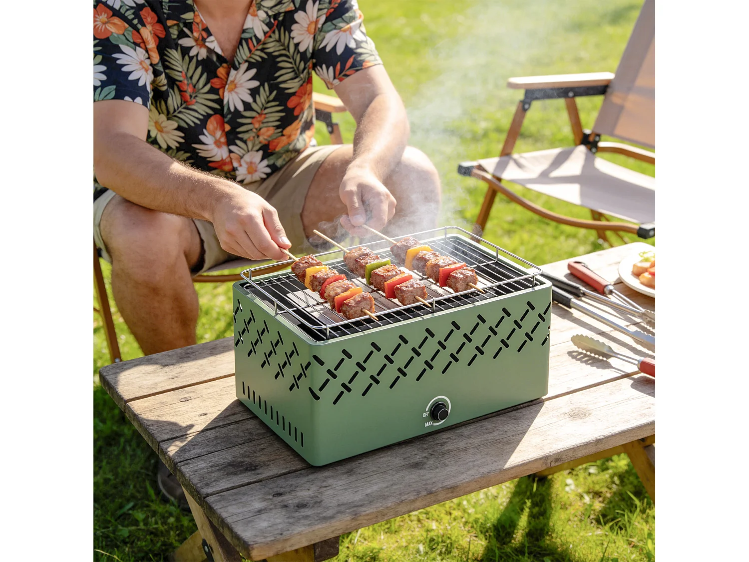 Barbecue a carbone con ventilatore in metallo verde chiaro
