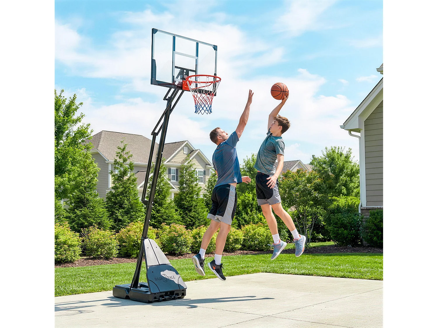 Canestro da basket regolabile con base riempibile e tabellone antishock