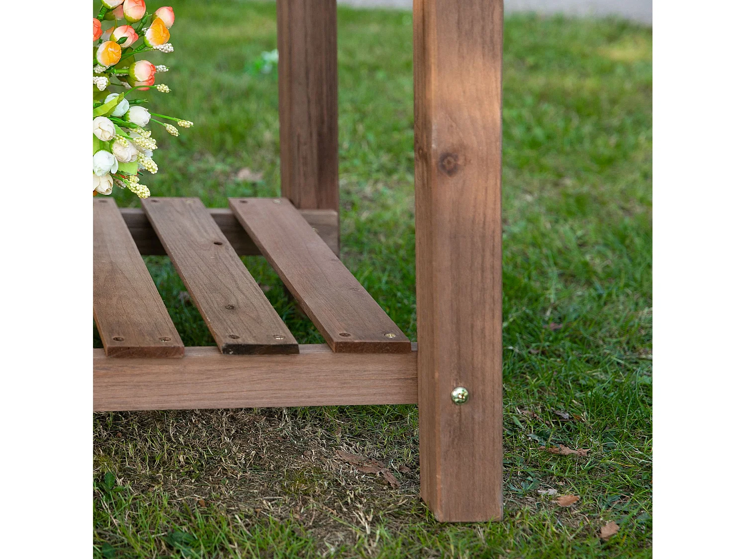 Letto per orto rialzato con ripiano pieghevole in legno marrone
