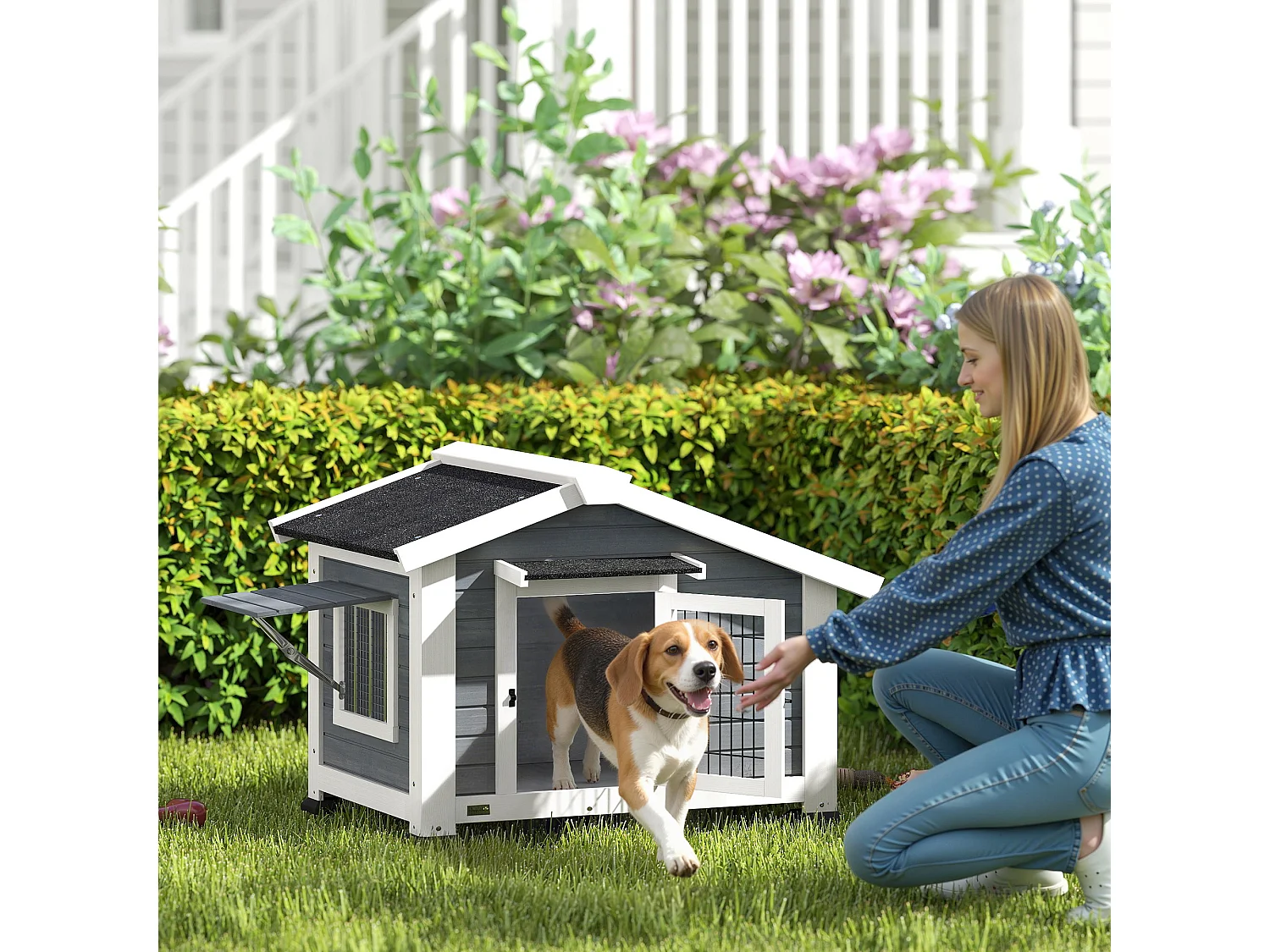 Cuccia per cani da esterno rialzata in legno naturale