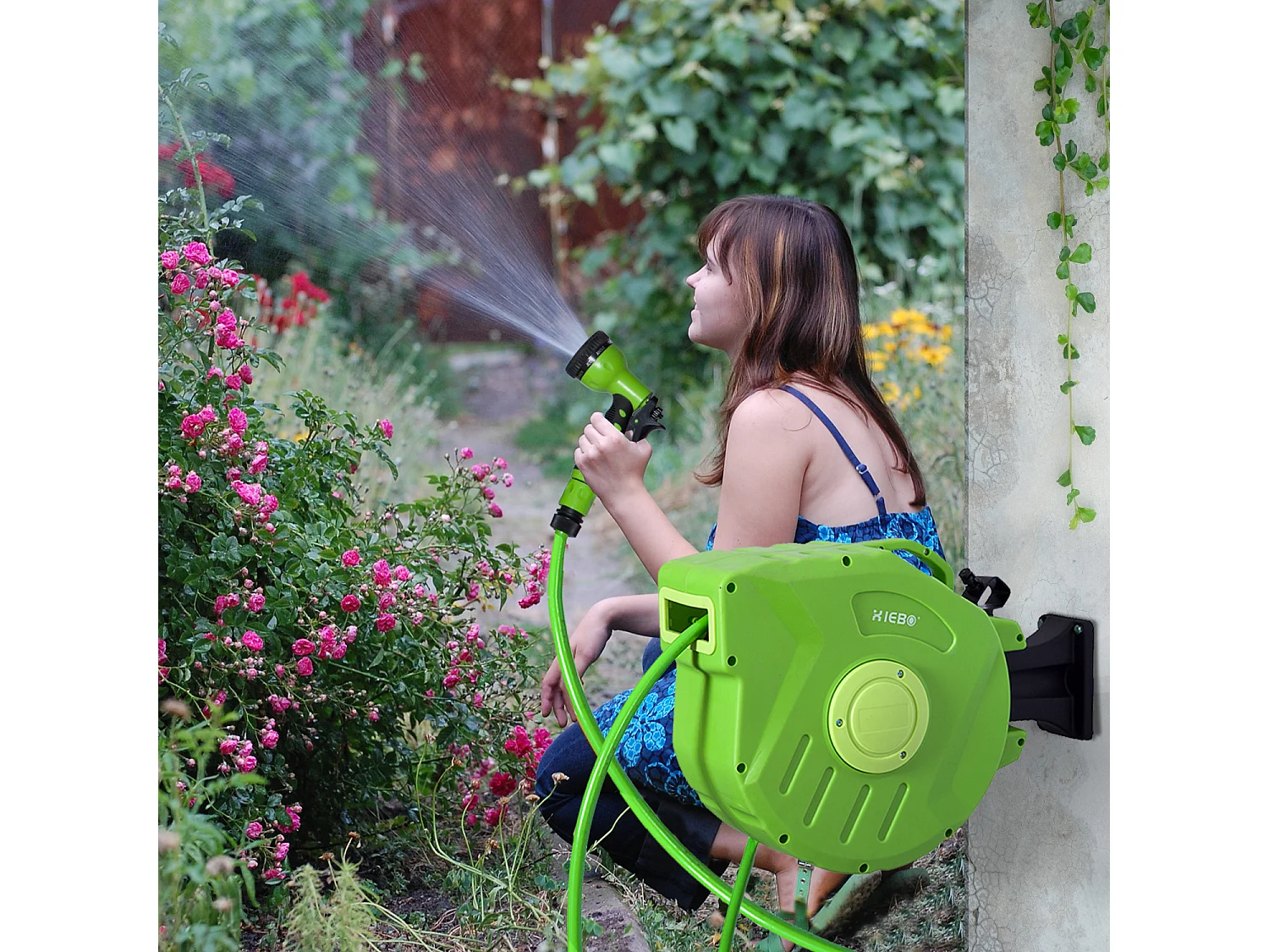 Rullo avvolgitubo automatico con ugello multifunzione da giardino 20 m