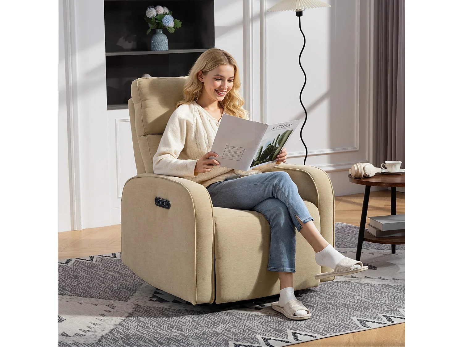 Poltrona reclinabile elettrica in ciniglia beige con poggiapiedi