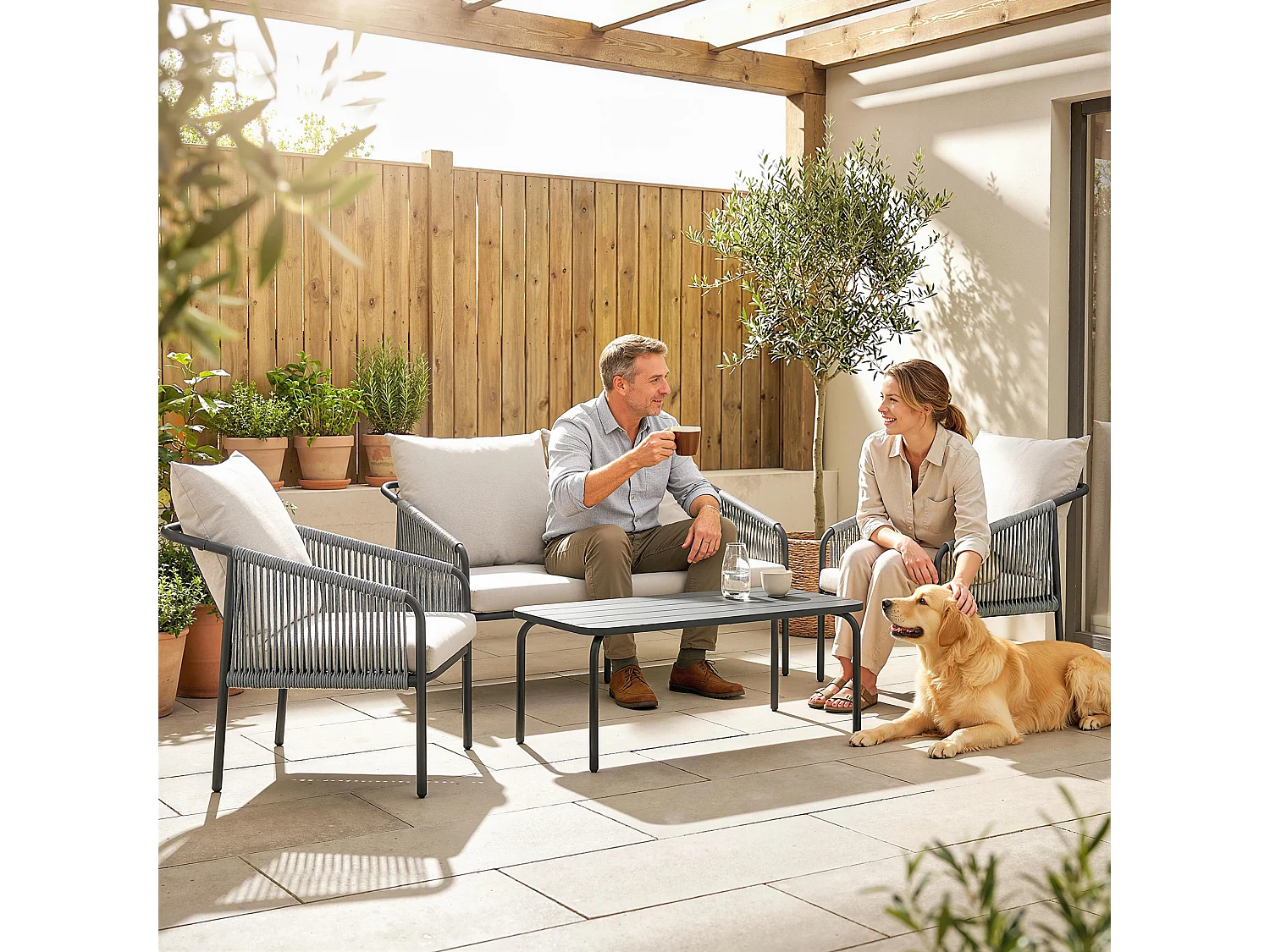 Set da giardino 4 pezzi con cuscini in rattan khaki