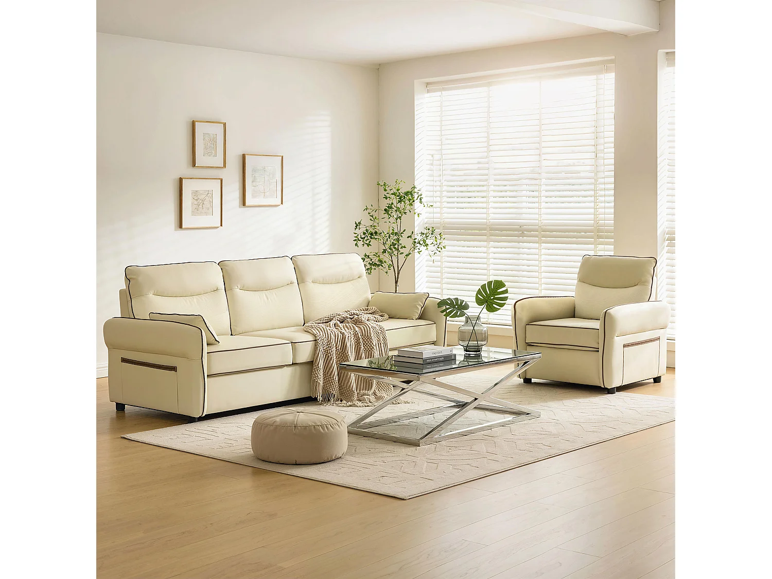 Poltrona da salotto con tasca laterale in finta pelle beige