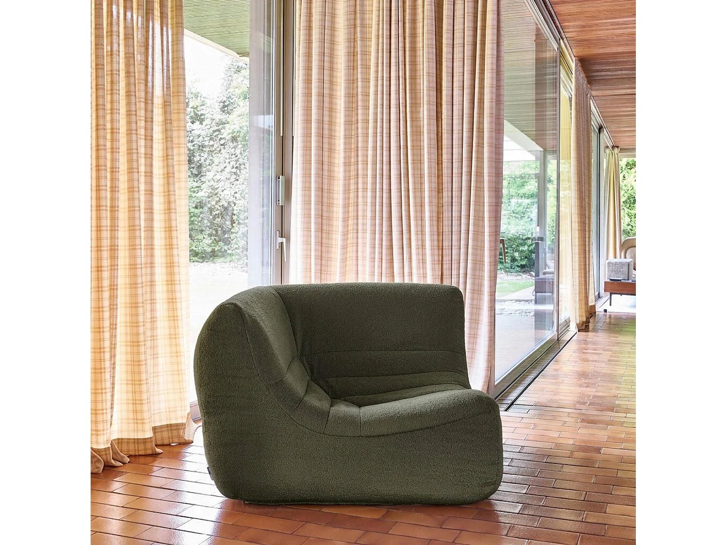 Sillón esquinero de borreguito texturizado verde kaki