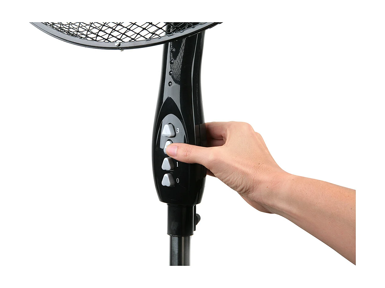 Black & Decker BXEFP41E Ventilatore a piantana Nero