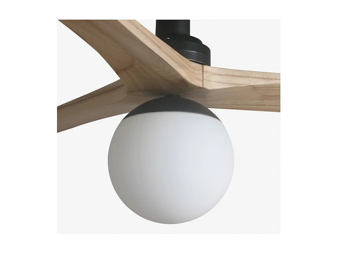KLIM S Ventilateur avec éclairage, corps noir, pales en chêne clair, Faro Barcelona