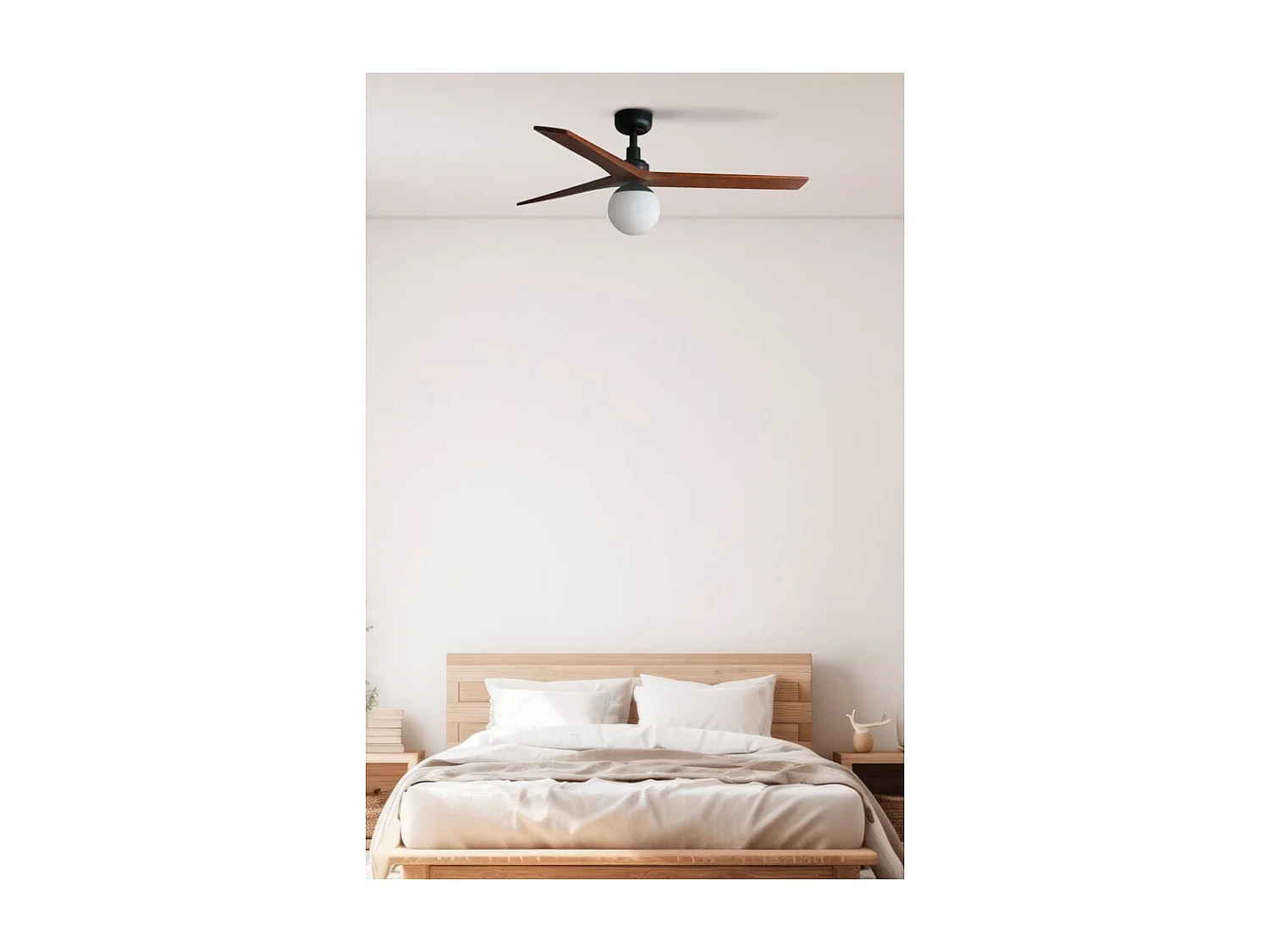 KLIM M Ventilateur avec éclairage, corps noir, pales en noyer foncé, Faro Barcelona