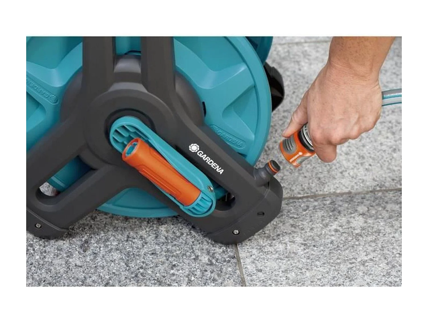 Carrete de manguera portátil Gardena Classic 50 - Diseño estable, antigoteo, compacto