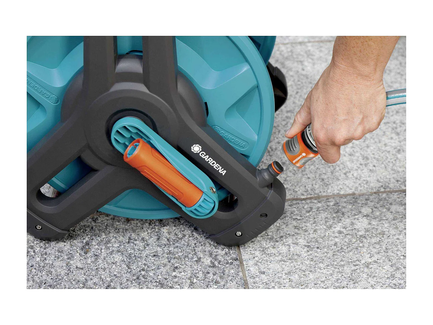 Carrete de manguera portátil Gardena Classic 50 - Diseño estable, antigoteo, compacto