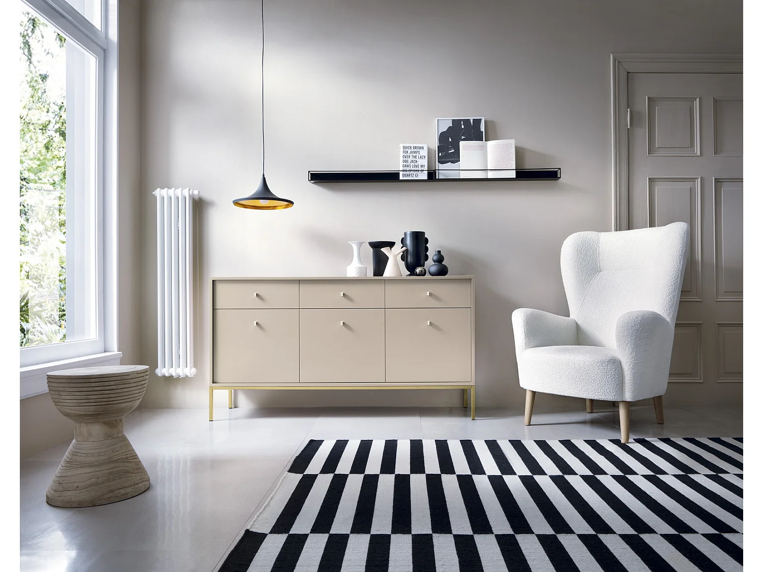 Commode 150 cm Monti - commode avec 3 tiroirs, 3 portes, pieds - beige + or
