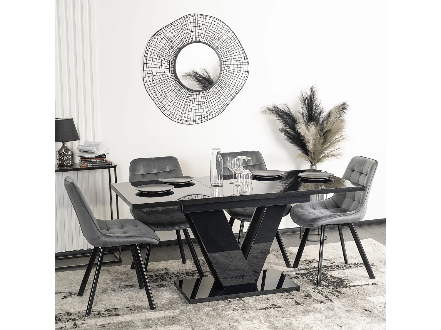 Table extensible CLARK de dimensions 120-160 cm en noir brillant