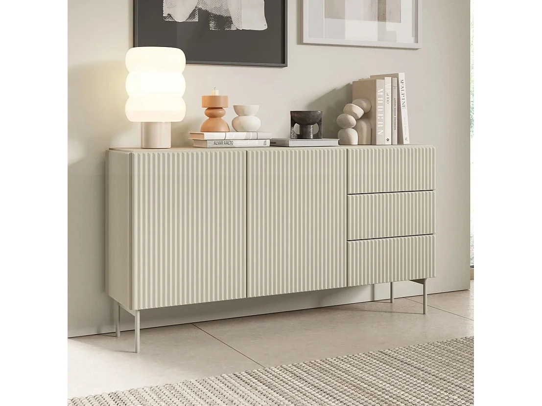 Dressoir MUTI 147 cm - Kasjmier Kleur, 2 Deuren (links) en 3 Lades (rechts) met Geribbelde Fronten