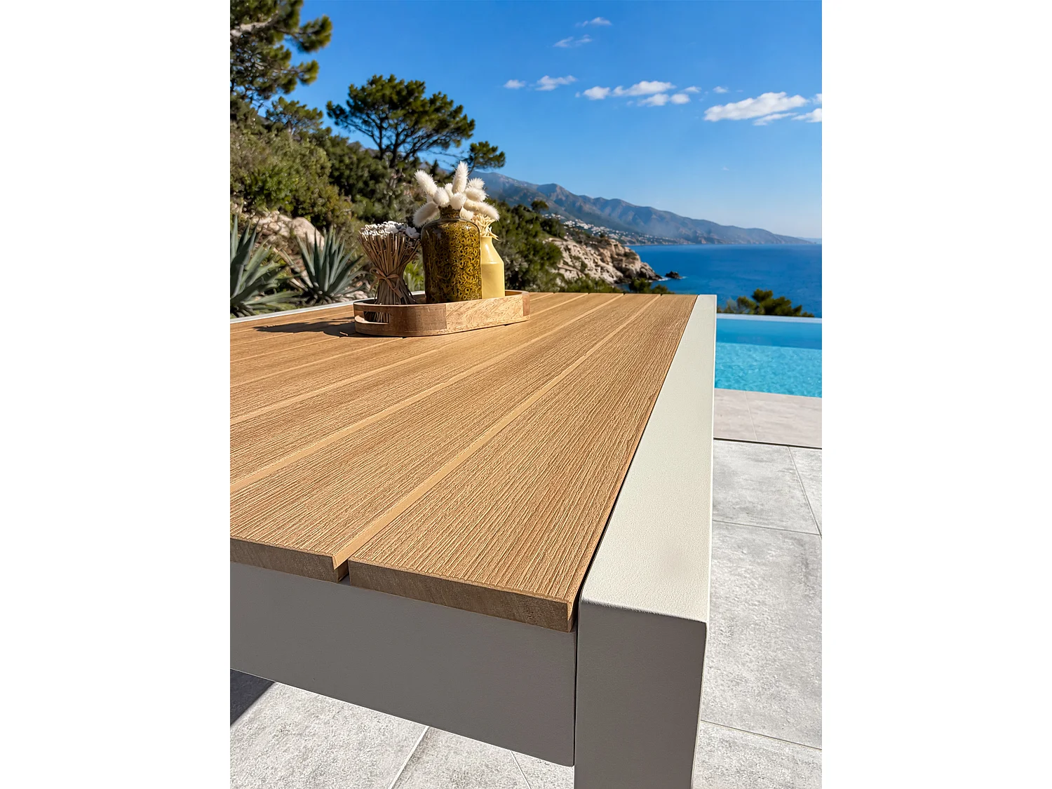 Table de jardin en alu plateau polywood  aspect bois - Grège - TONGA