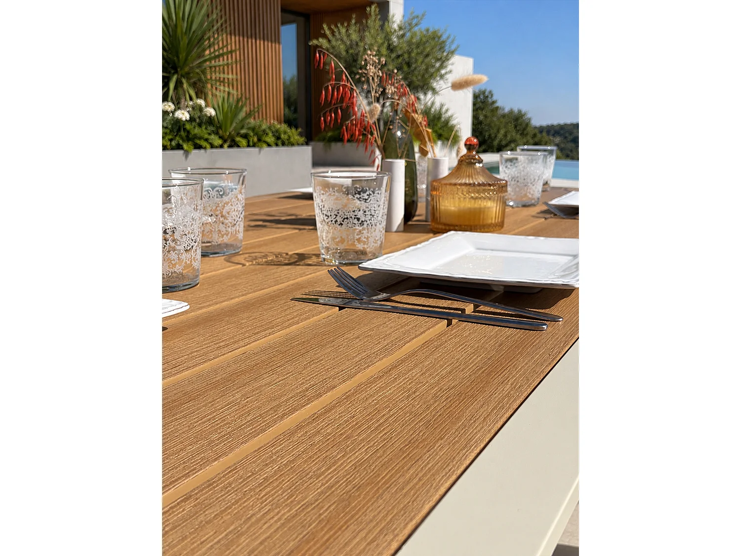 Table de jardin en alu plateau polywood  aspect bois - Grège - TONGA