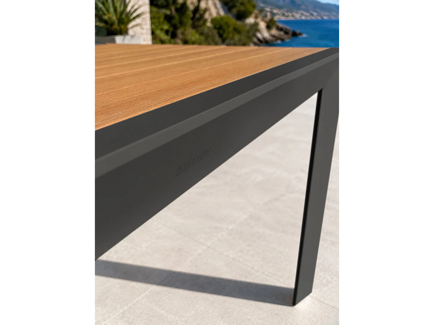Table de jardin en alu plateau polywood aspect bois - Gris anthracite - TONGA