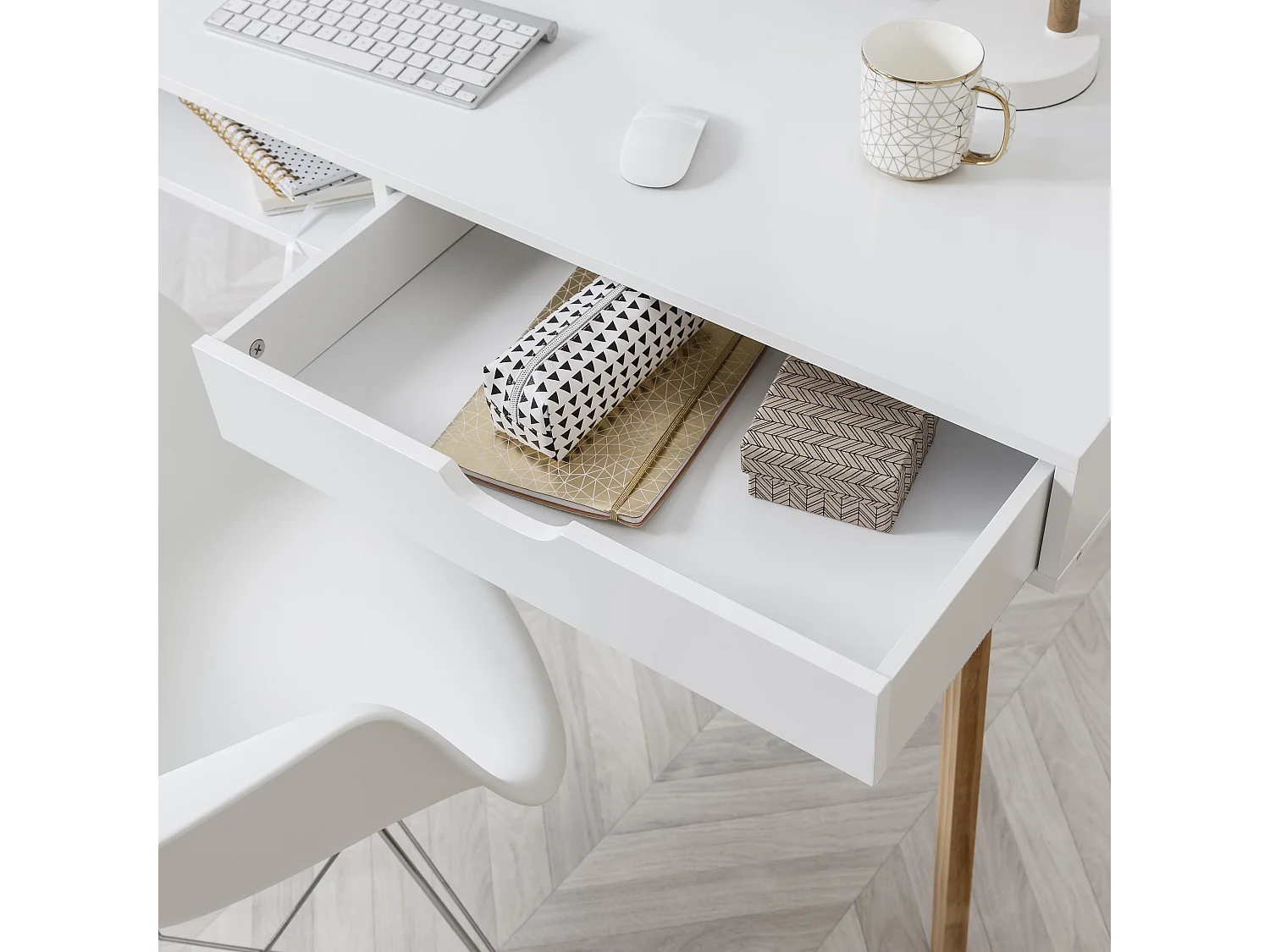 Noa & Nani Ludvig Office Desk Computer Table in White and Natural Pine