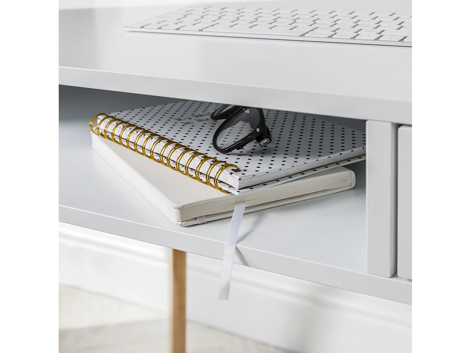 Noa & Nani Ludvig Office Desk Computer Table in White and Natural Pine