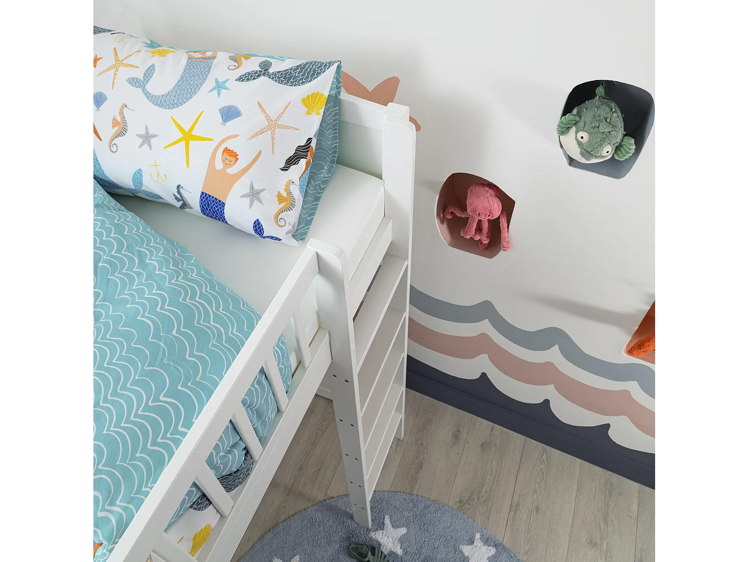Noa & Nani Lottie Highsleeper Cabin Bed with Straight Ladder in White
