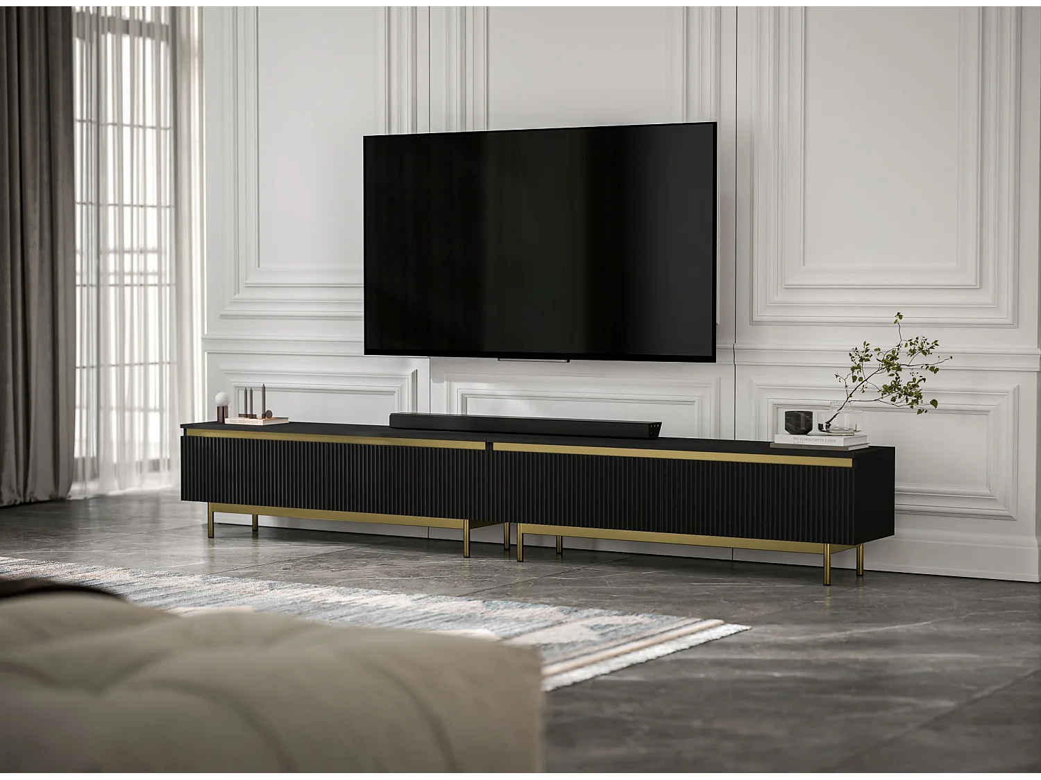TV-Möbel mit 4 Türen – Korpus Schwarz matt, geriffelte Fronten Schwarz matt – 280 cm, goldener Metallrahmen