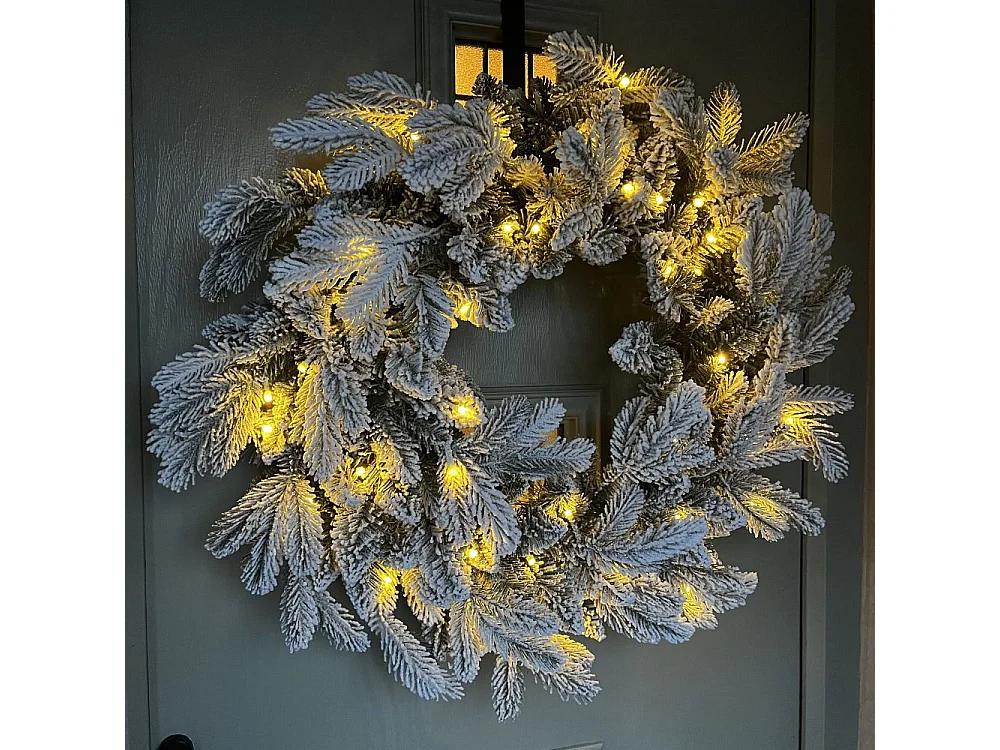 60cm Premium Mixed branch prelit Snow Flocked Christmas Wreath - with timer