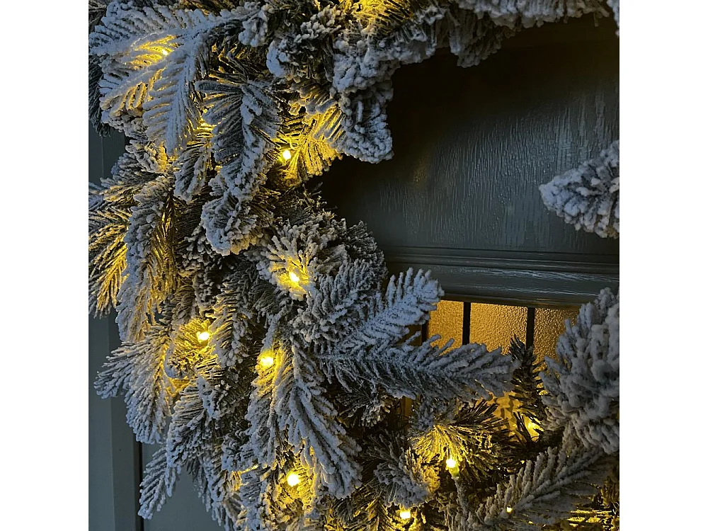 60cm Premium Mixed branch prelit Snow Flocked Christmas Wreath - with timer