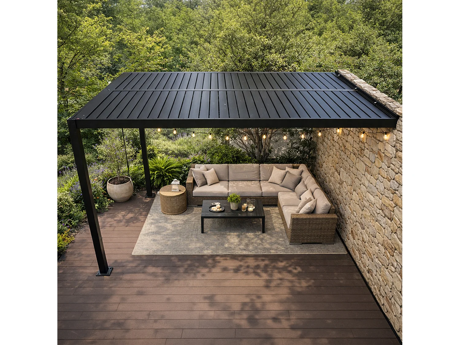 Pergola bioclimatique 4x3m adossée en aluminium noir SIFNOS