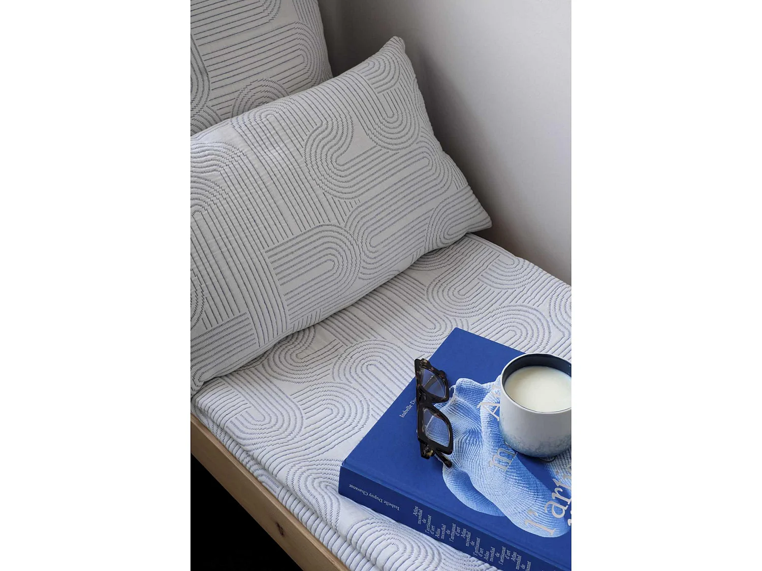 Plaid Kiko indigo 140 x 180 cm La Cerise sur le Gâteau
