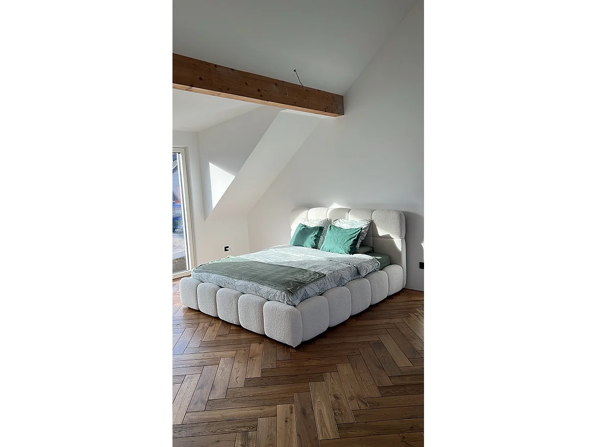 Lit rembourré 200x200 cm Lucca - lit coffre, bouclé, sommier - Crème (Lambi 1)