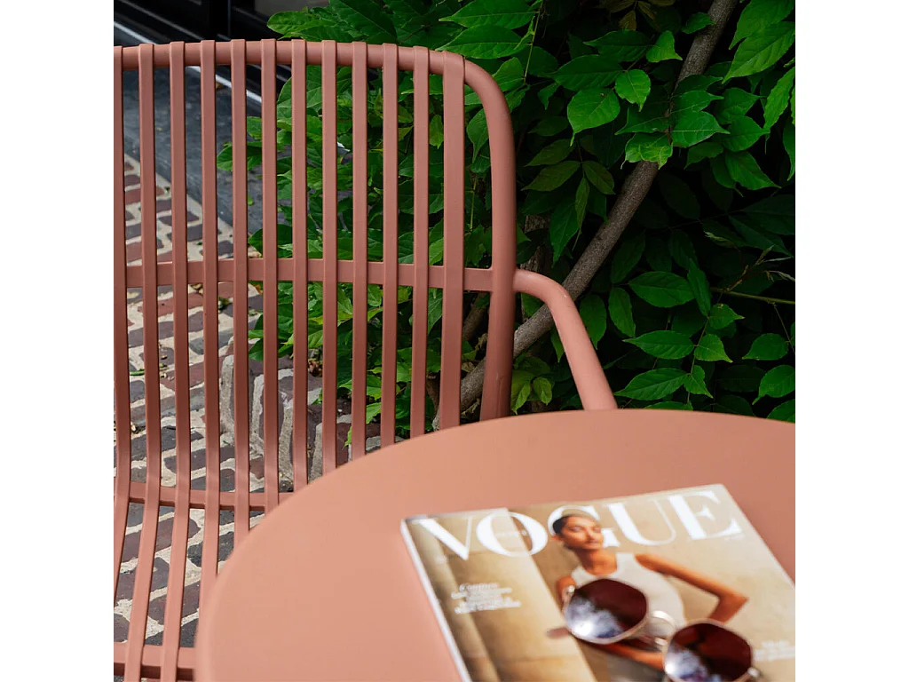 Table ronde de jardin en acier Terracotta PALOMA