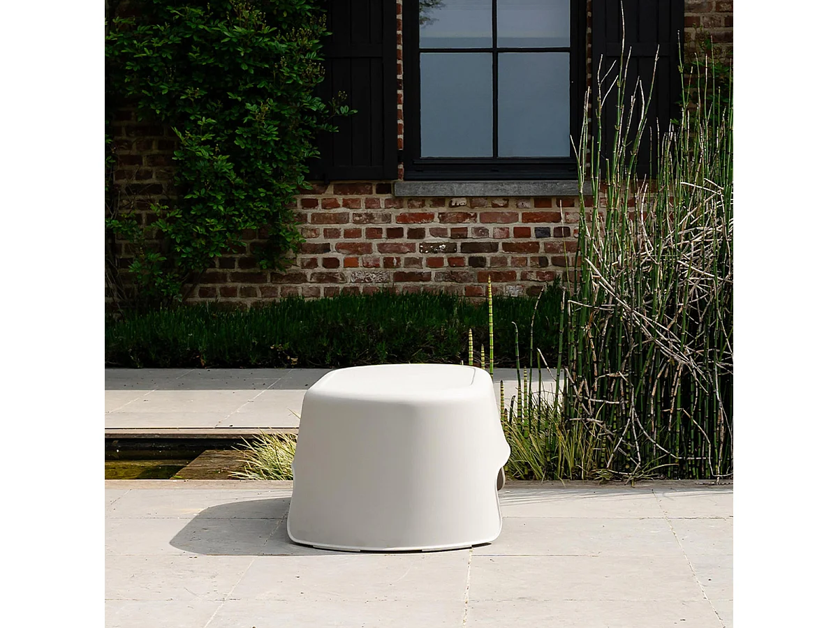 Table basse de jardin en résine beige BARBARA