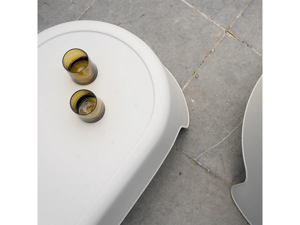 Table basse de jardin en résine beige BARBARA