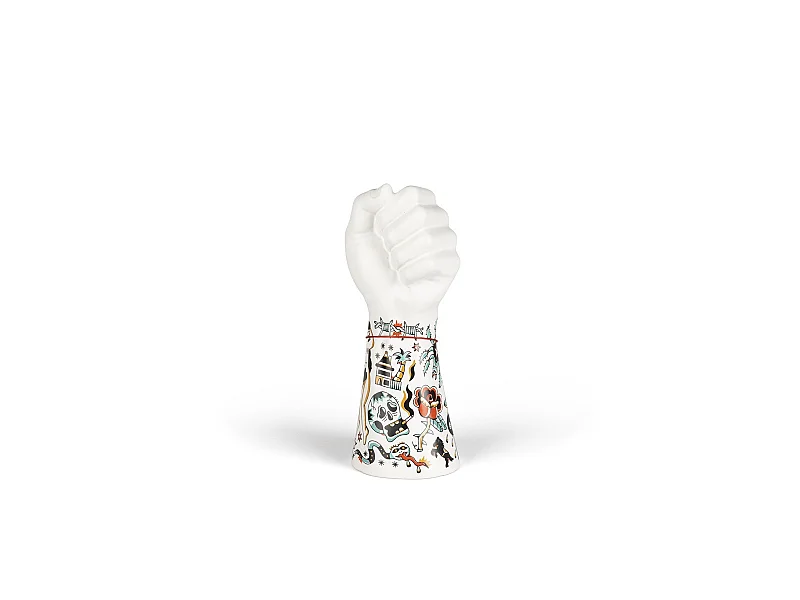 Vase design main levée tatouée - Matters