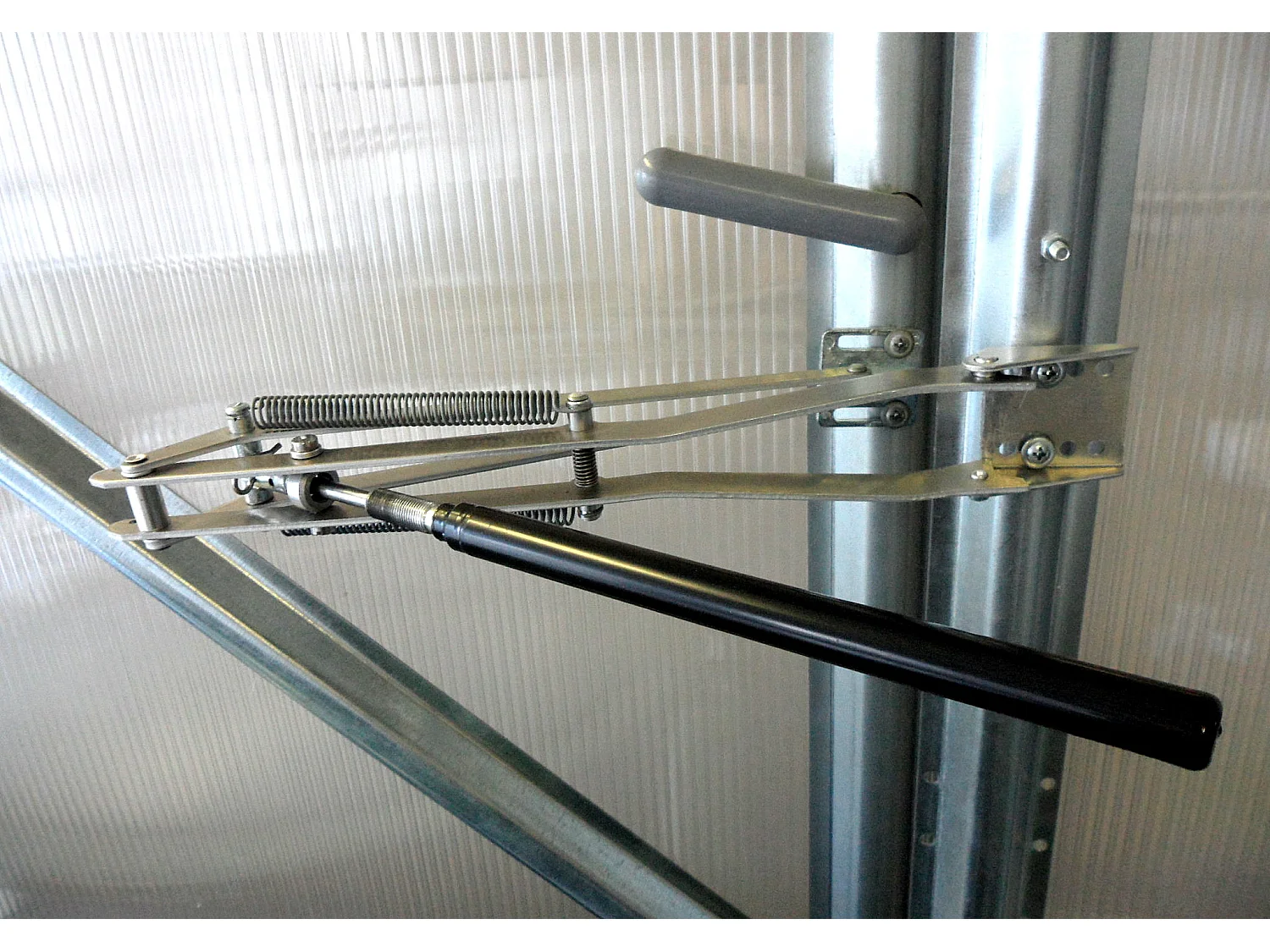 Univent Automatischer Gewächshausfensteröffner - Einfache Installation, Temperatursensitiv, Dänische Herkunft