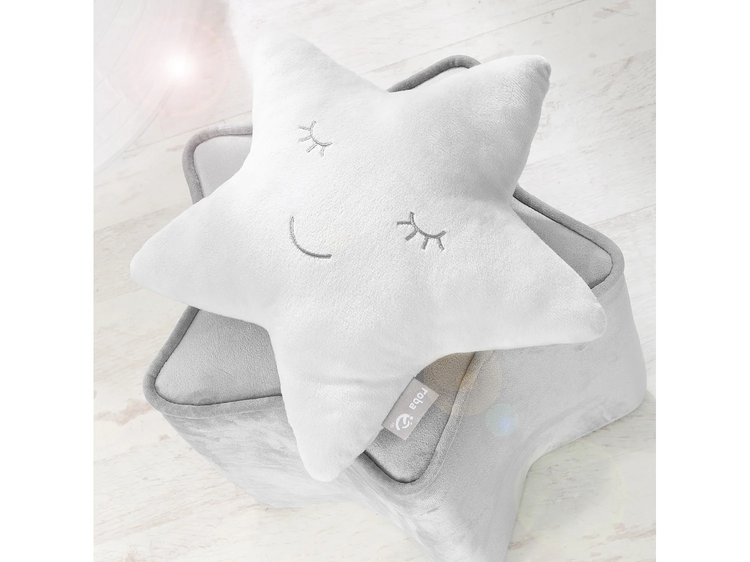 Almohada de Peluche Estrella Suave en Gris Plata para Niños - Colección 'roba Style'