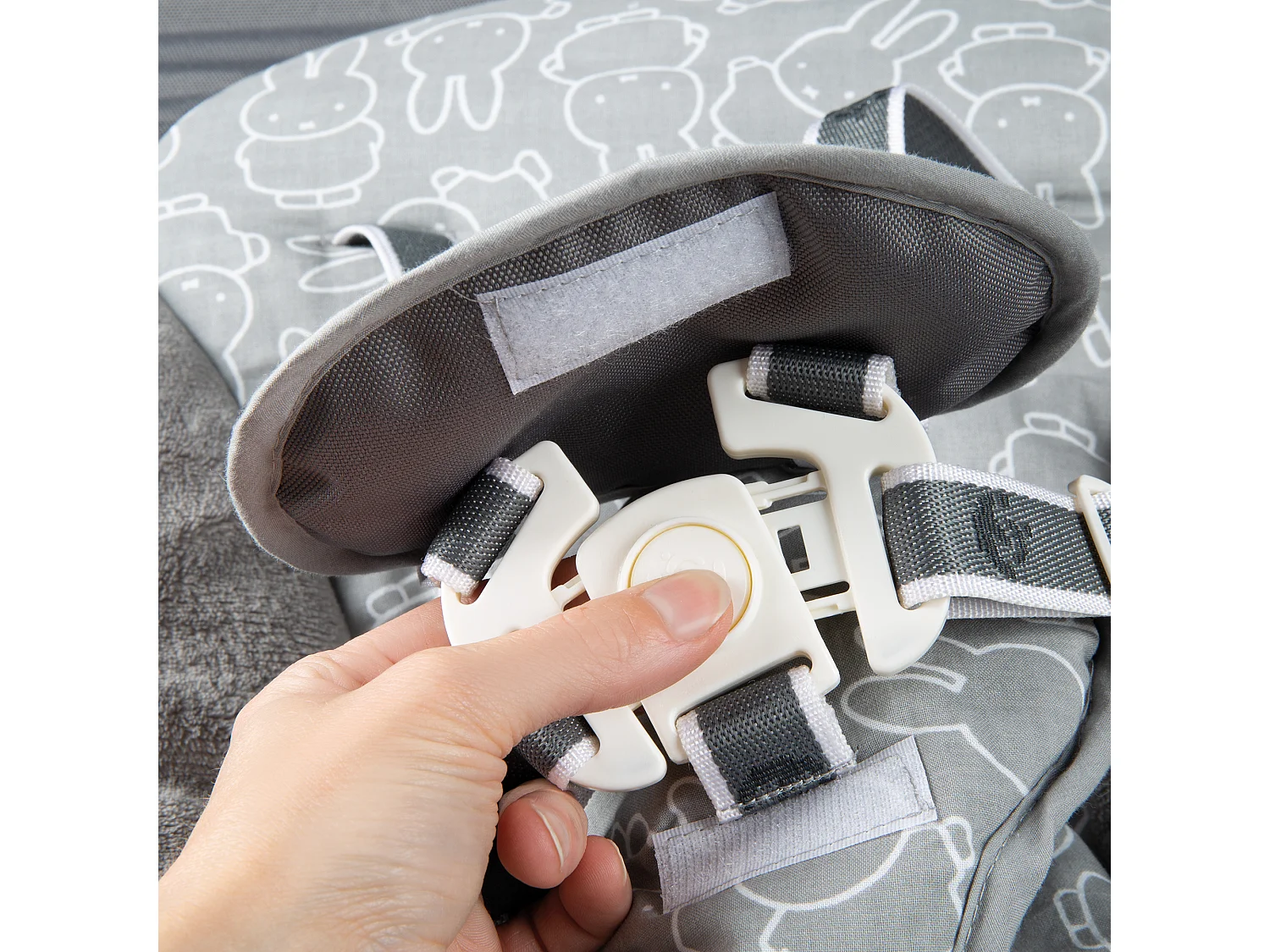 BABYHOCHSTUHL Born Up mit Neugeborenenaufsatz Taupe