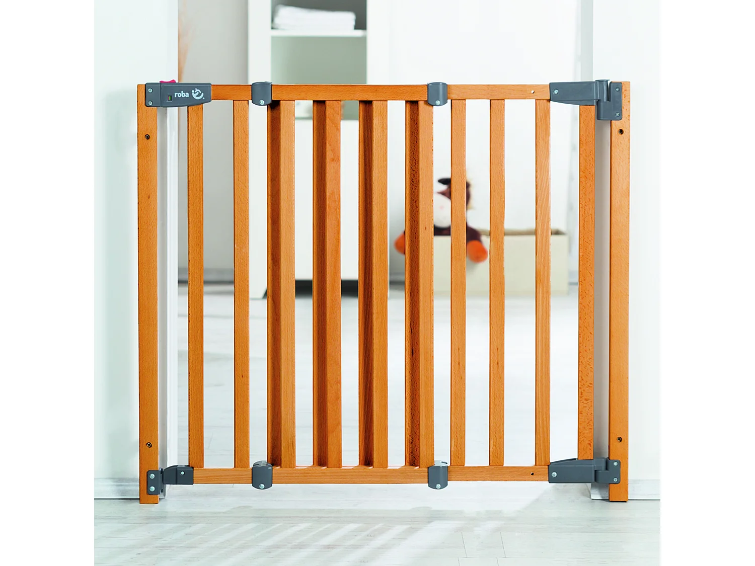 Barrière de sécurité Roba Safety Up en hêtre, réglable 70–118,5 cm, hauteur 83,5 cm