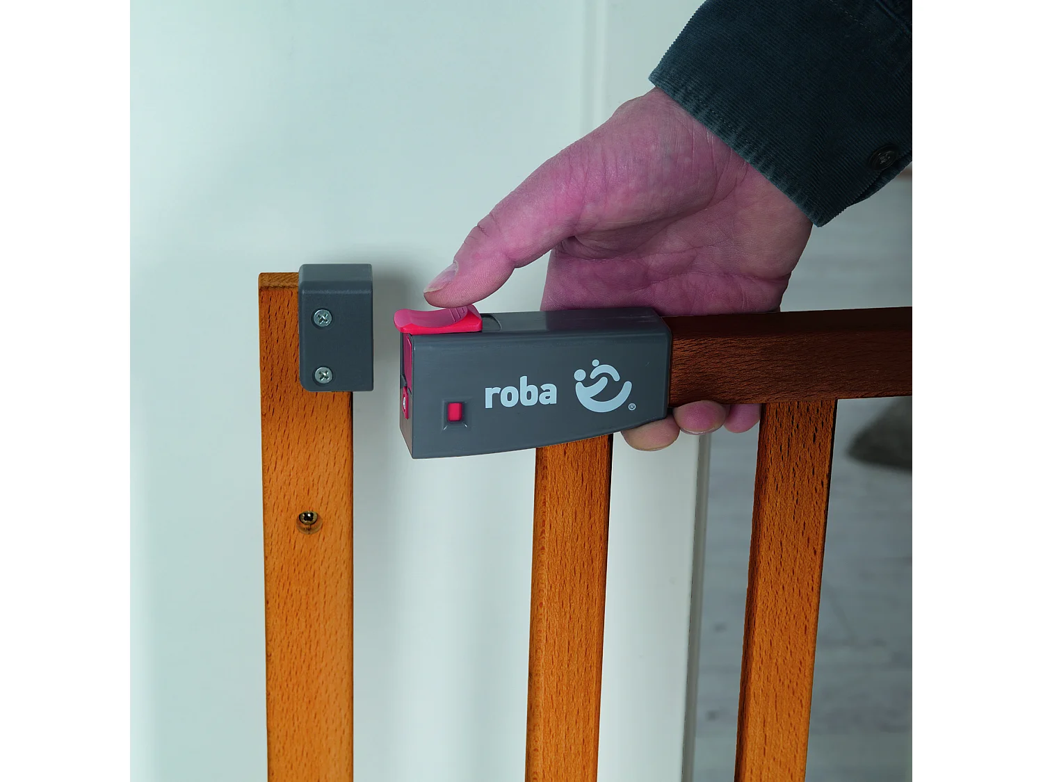 Barrière de sécurité Roba Safety Up en hêtre, réglable 70–118,5 cm, hauteur 83,5 cm