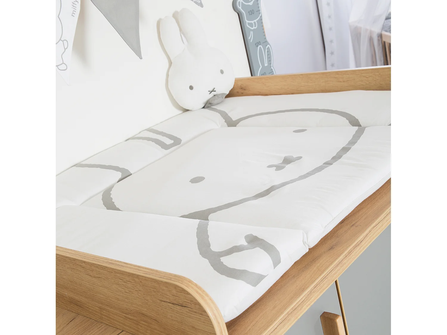 Colchoneta de cambio roba miffy® con bordes elevados | Suave y Segura | Libre de PVC y Ftalatos