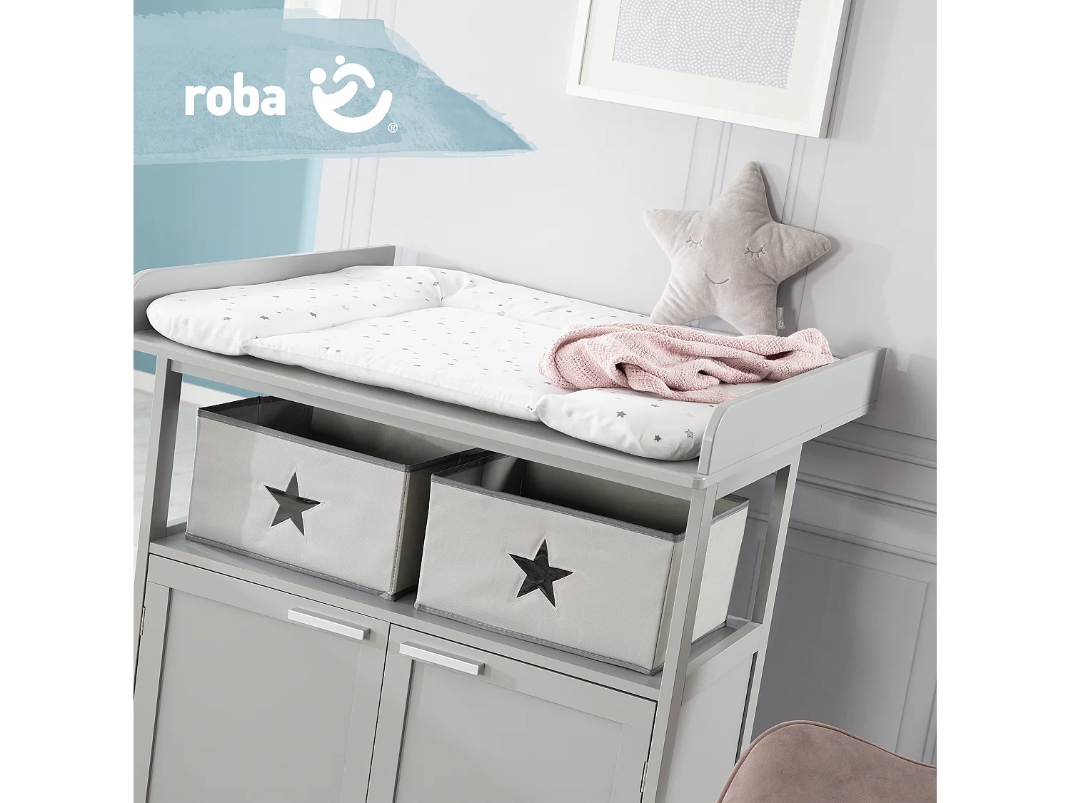 Matelas à langer Roba Grey avec bords surélevés et design étoilé
